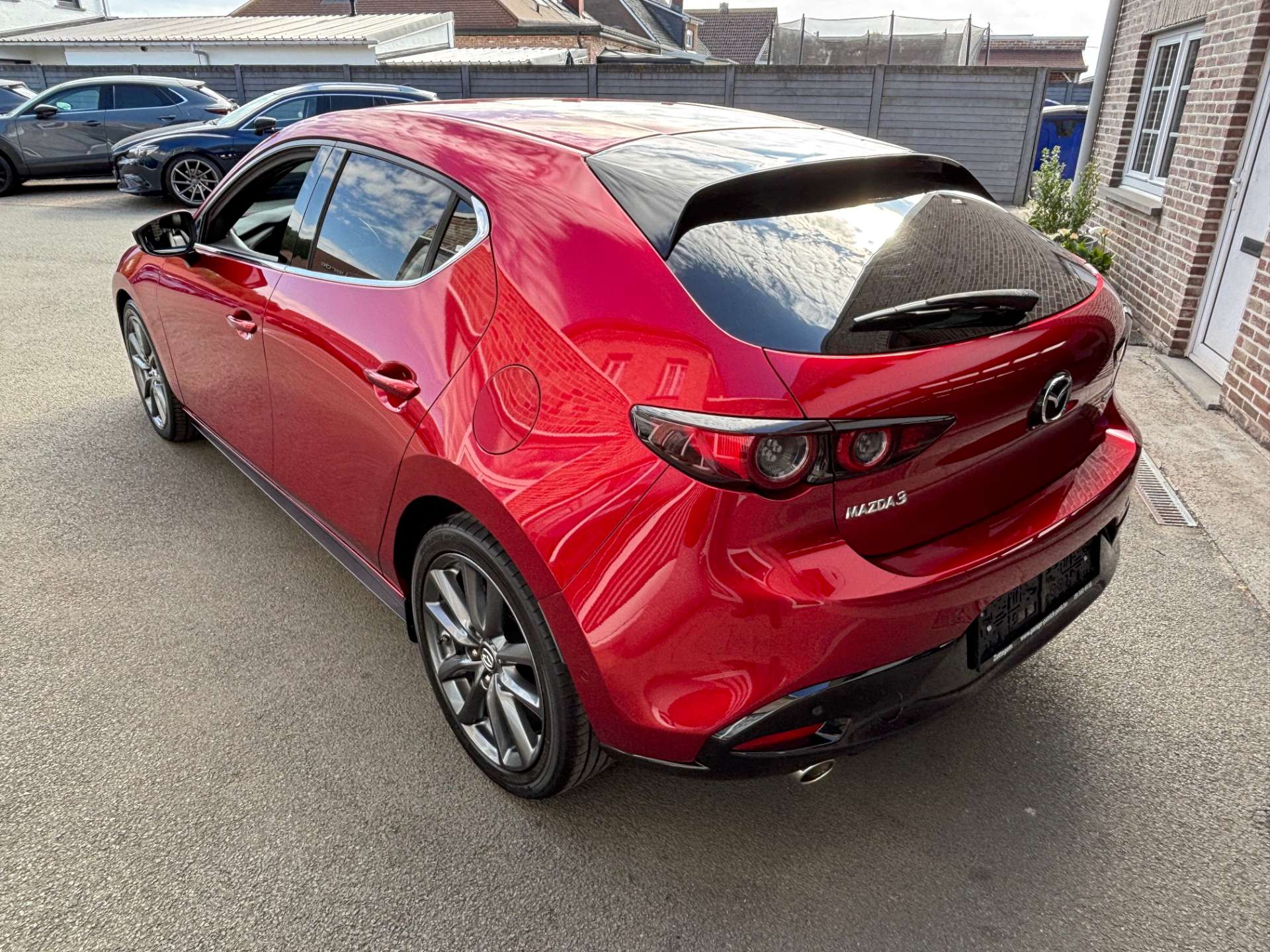 Mazda 3 2.0 M-HYBRID SKYCRUISE / Leder / Bose