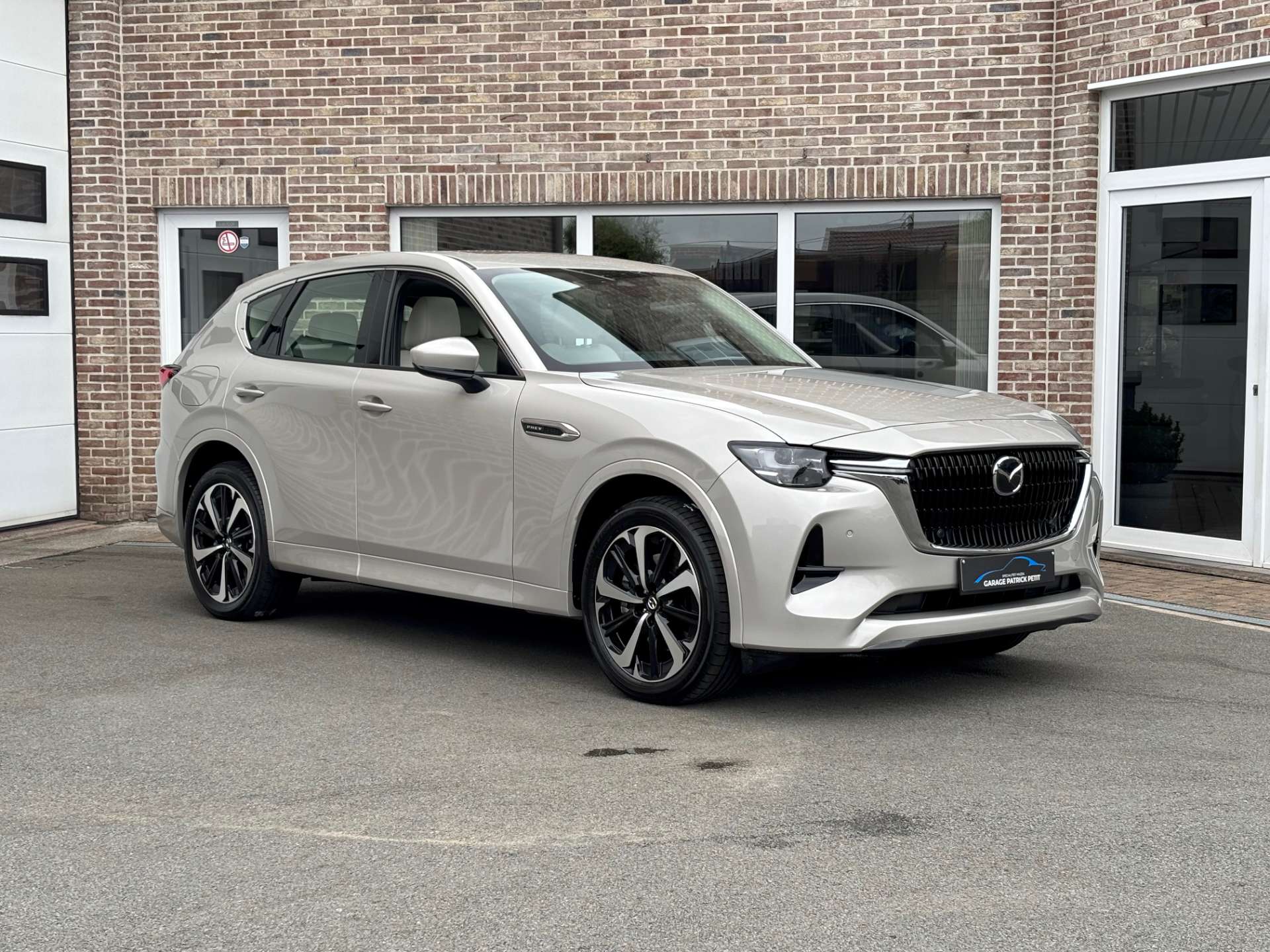 Mazda CX-60 e-SKYACTIV PHEV (Plug-in hybride) TAKUMI / Open dak / BTW AFTRB
