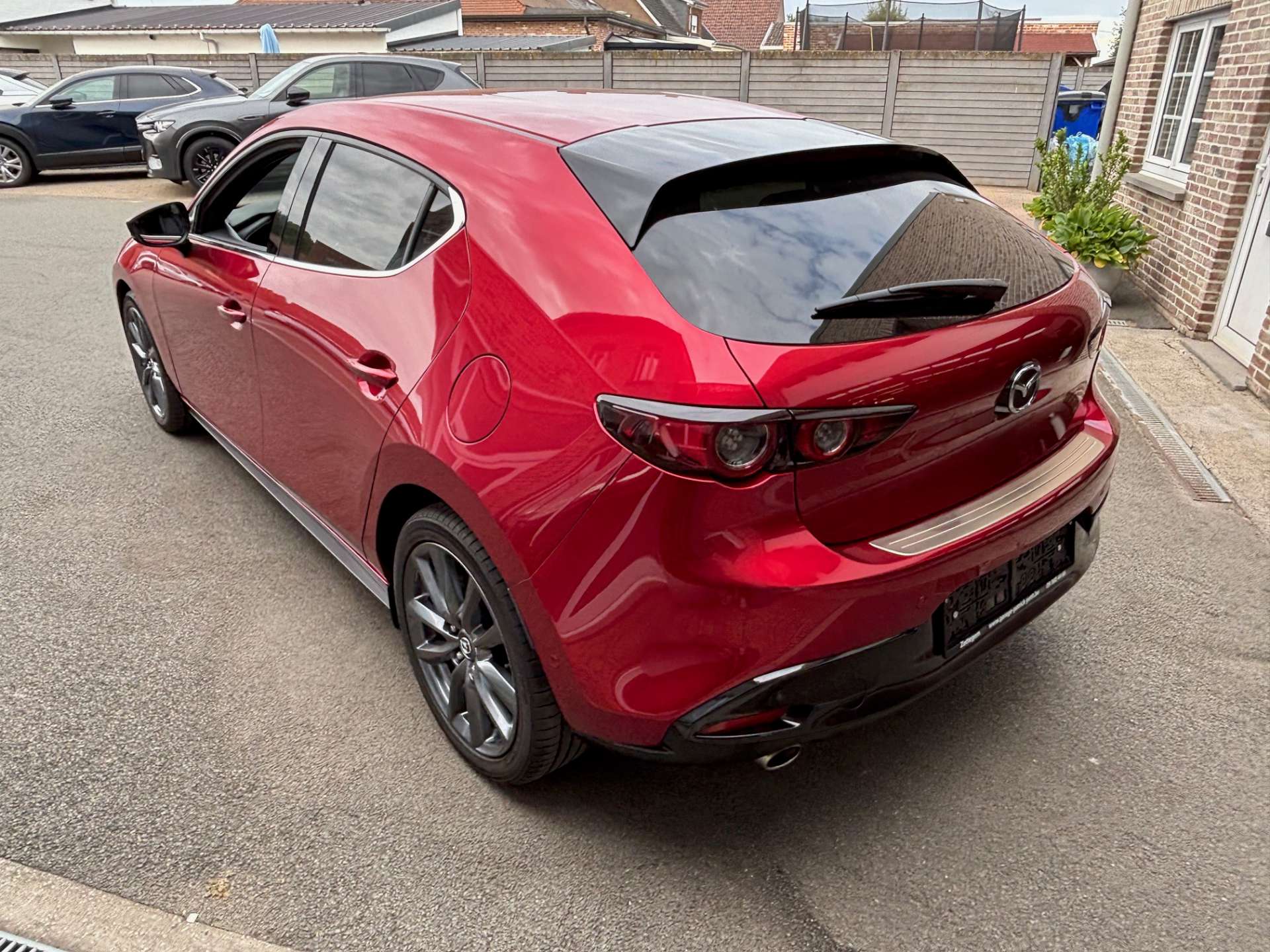 Mazda 3 2.0 M-HYBRID SKYCRUISE / Leder / Bose