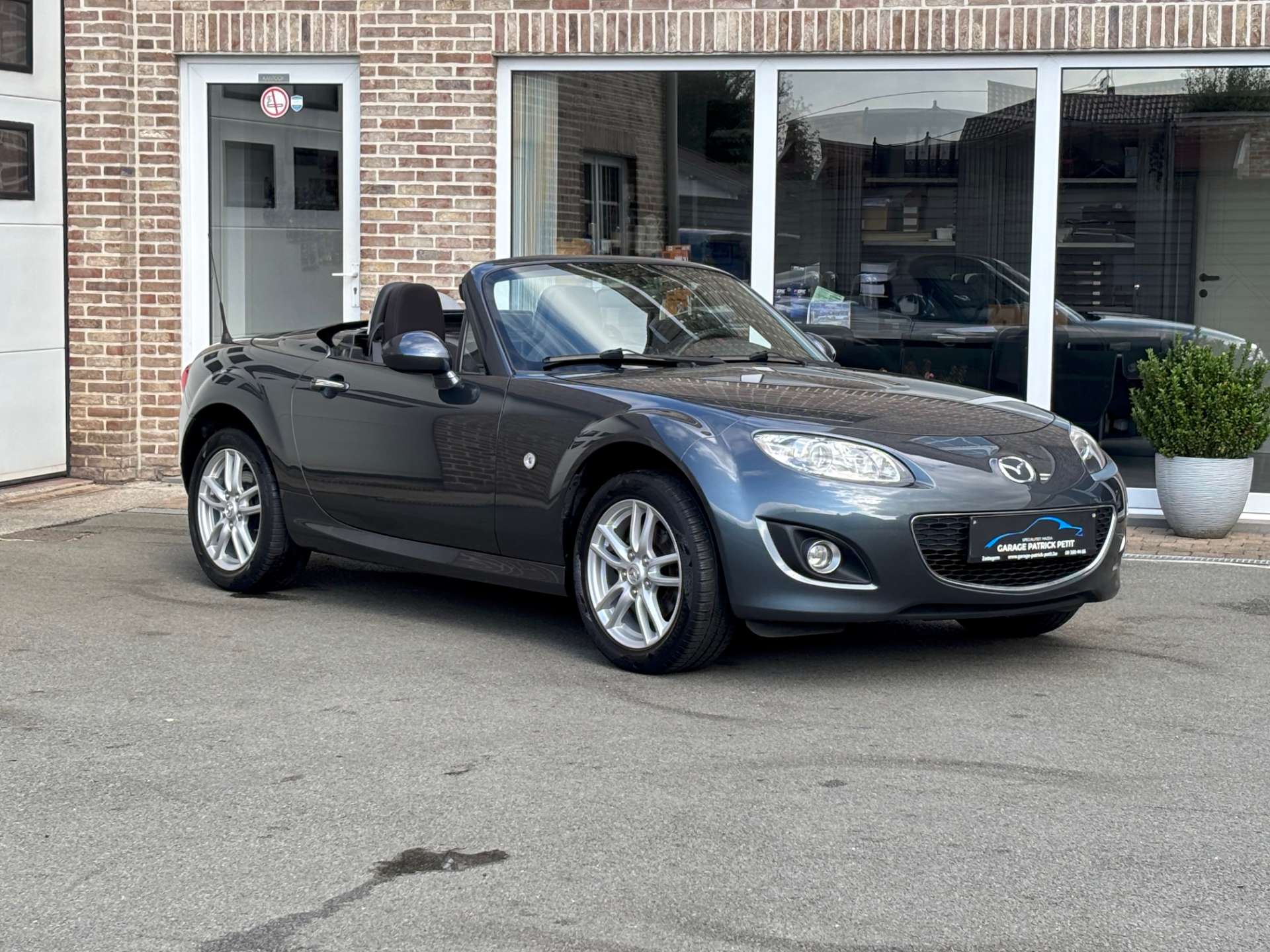 Mazda MX-5 1.8i NCFL Roadster Coupé