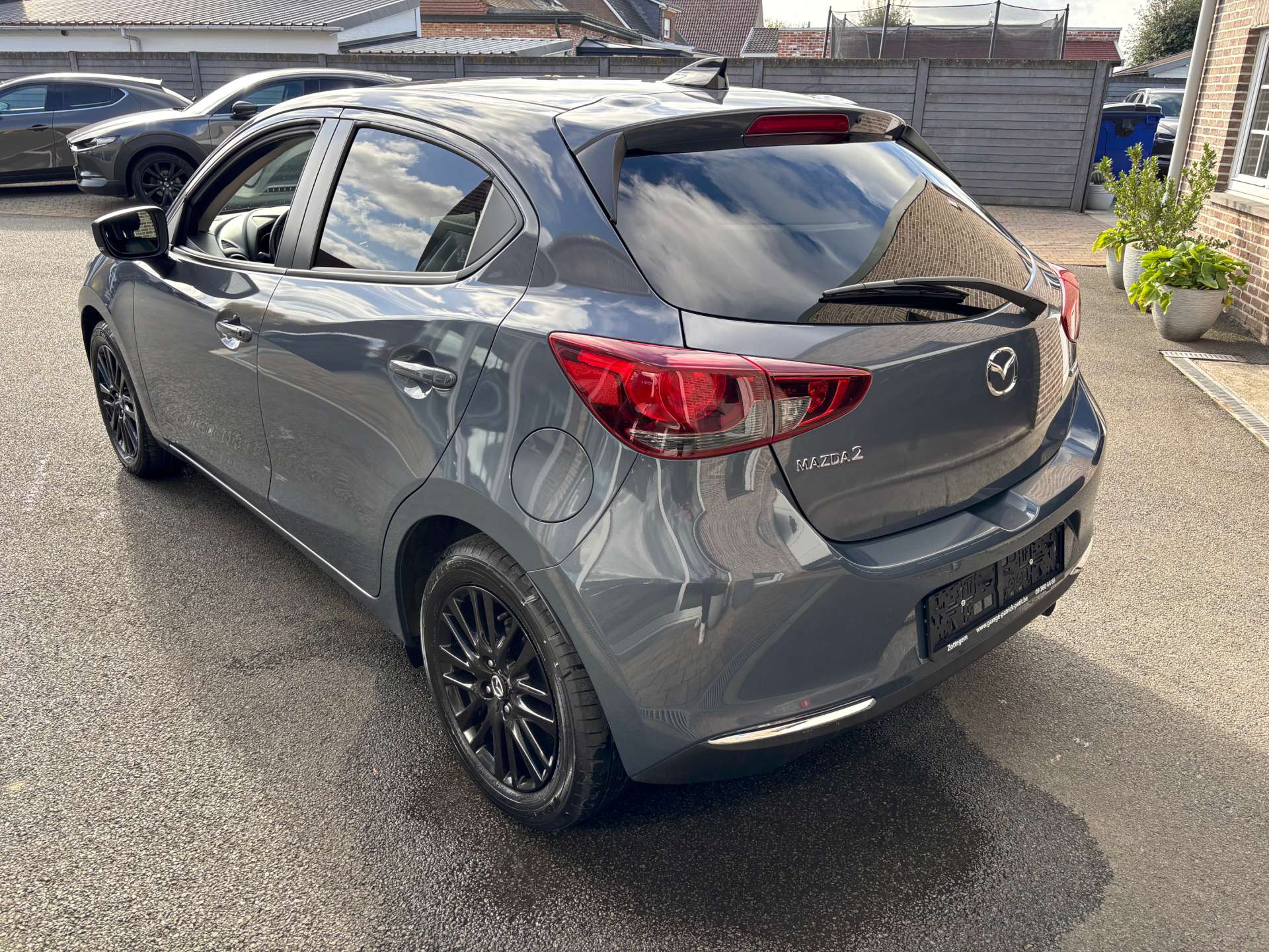 Mazda 2 1.5 M-HYBRID / Camera / Apple