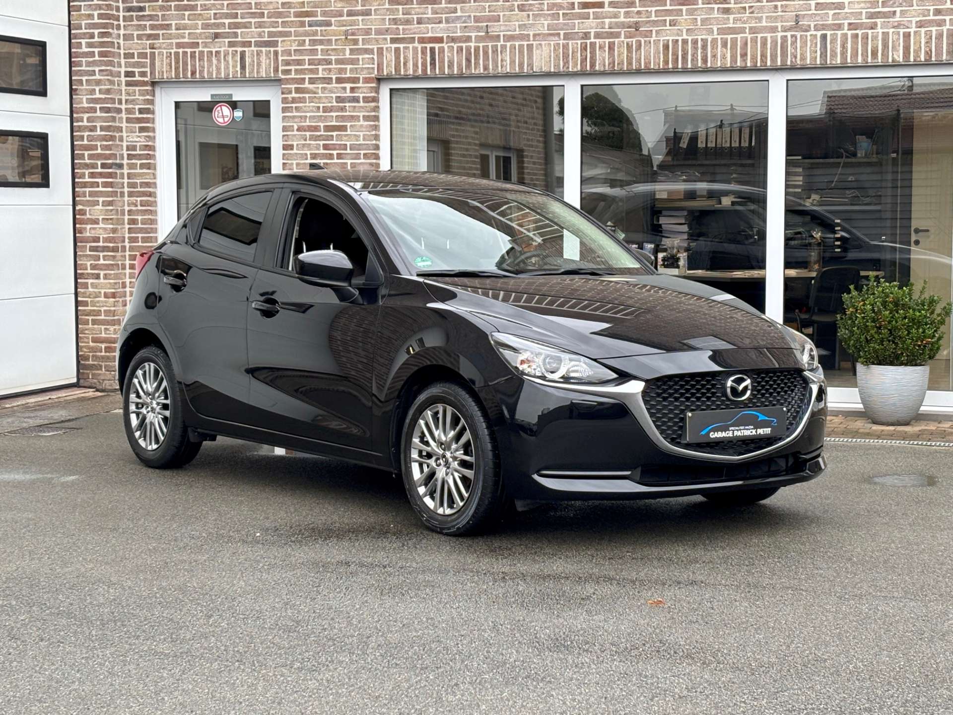 Mazda 2 1.5 M-HYBRID / Camera / Apple