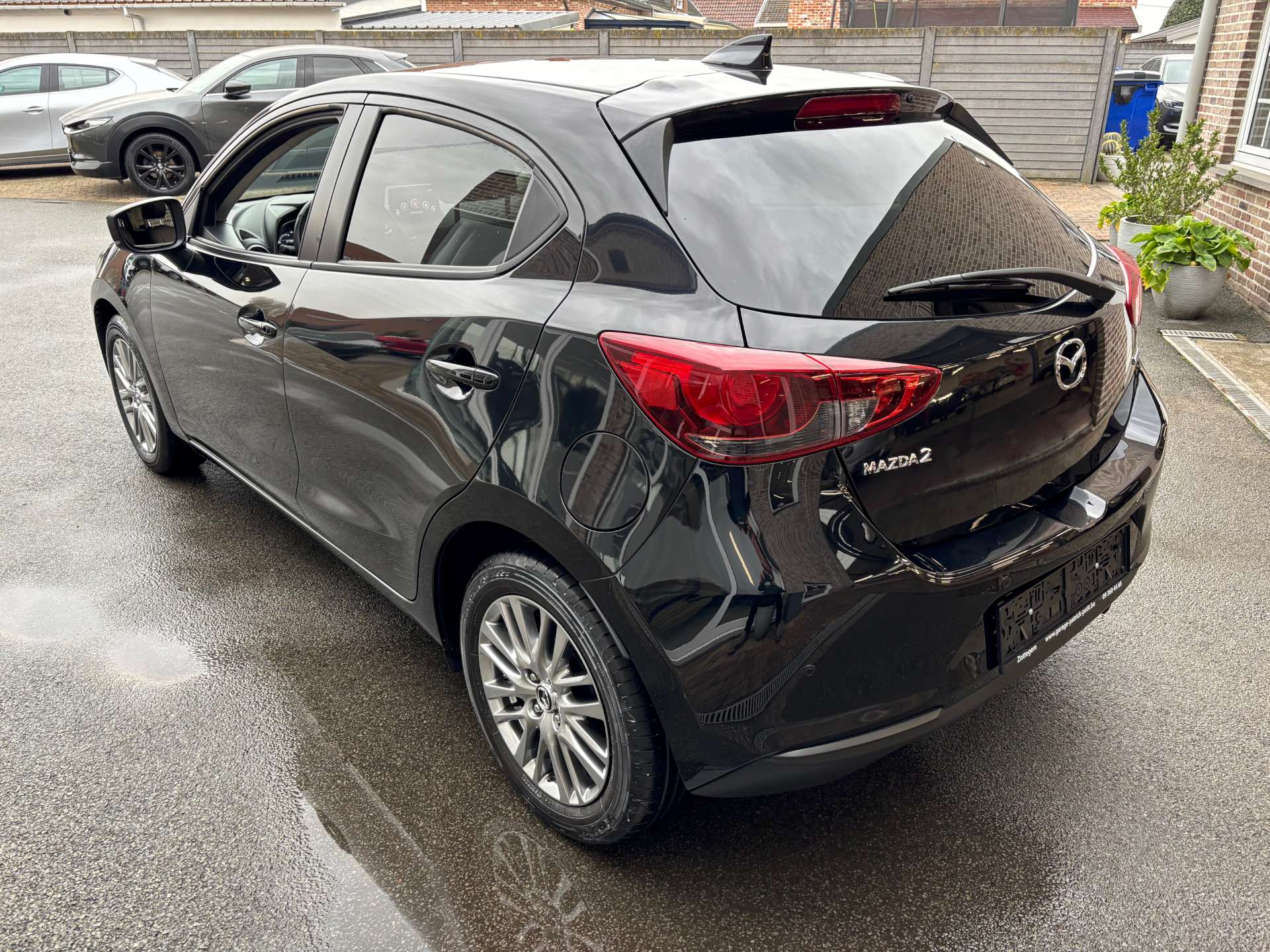 Mazda 2 1.5 M-HYBRID / Camera / Apple