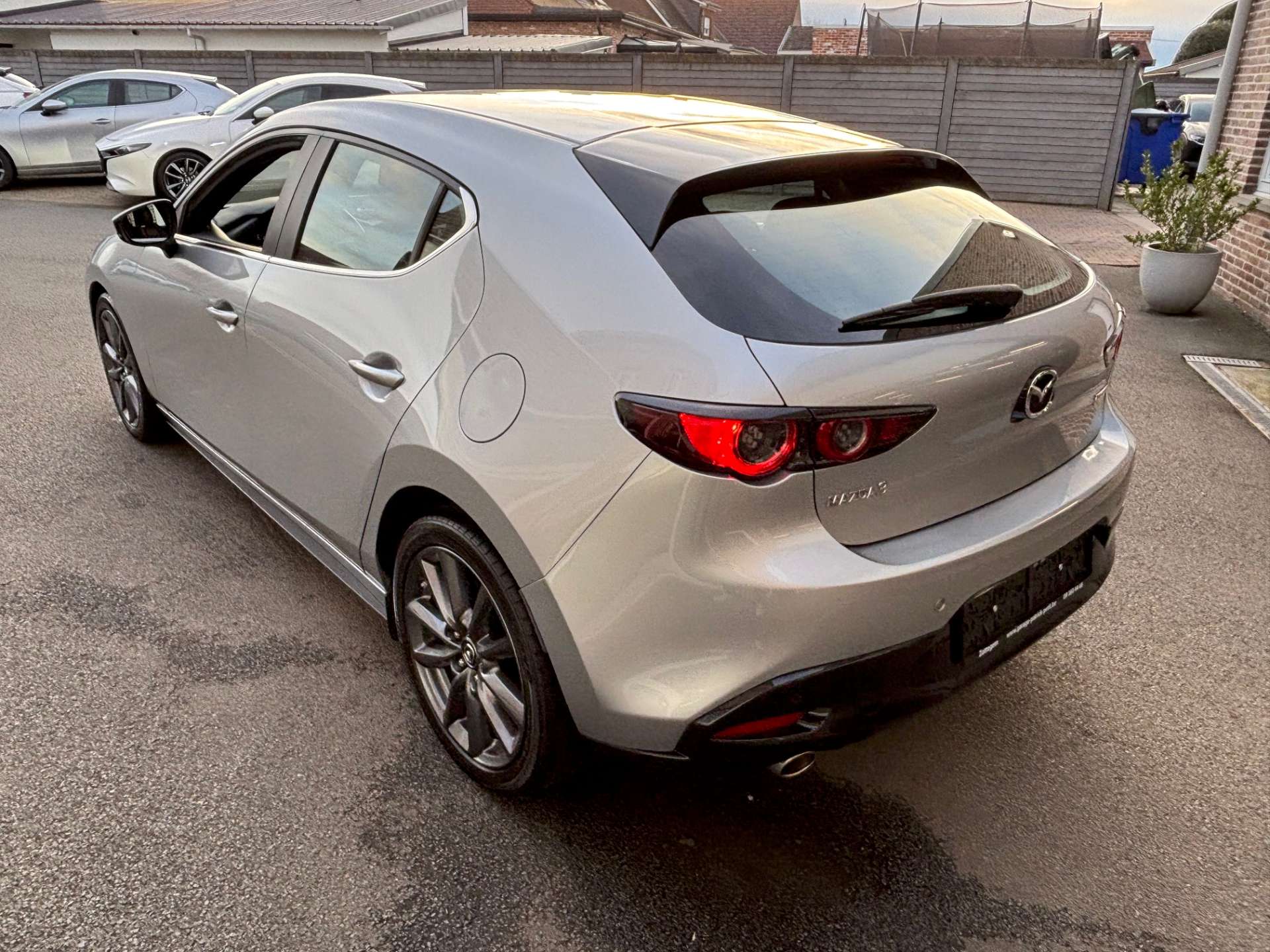 Mazda 3 2.0 M-HYBRID / Camera / Apple