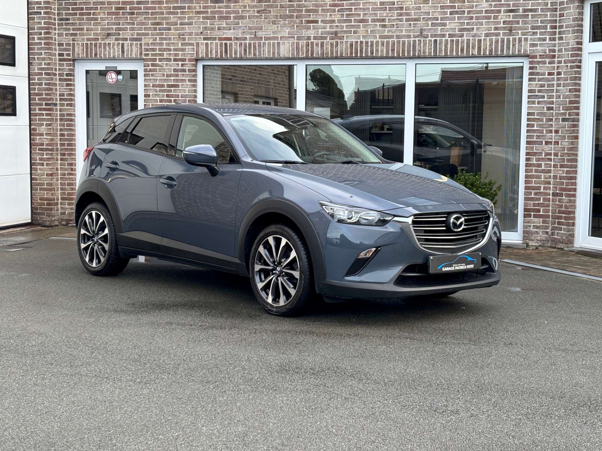 Mazda CX-3 2.0 SKY-G ADVANTAGE / Apple