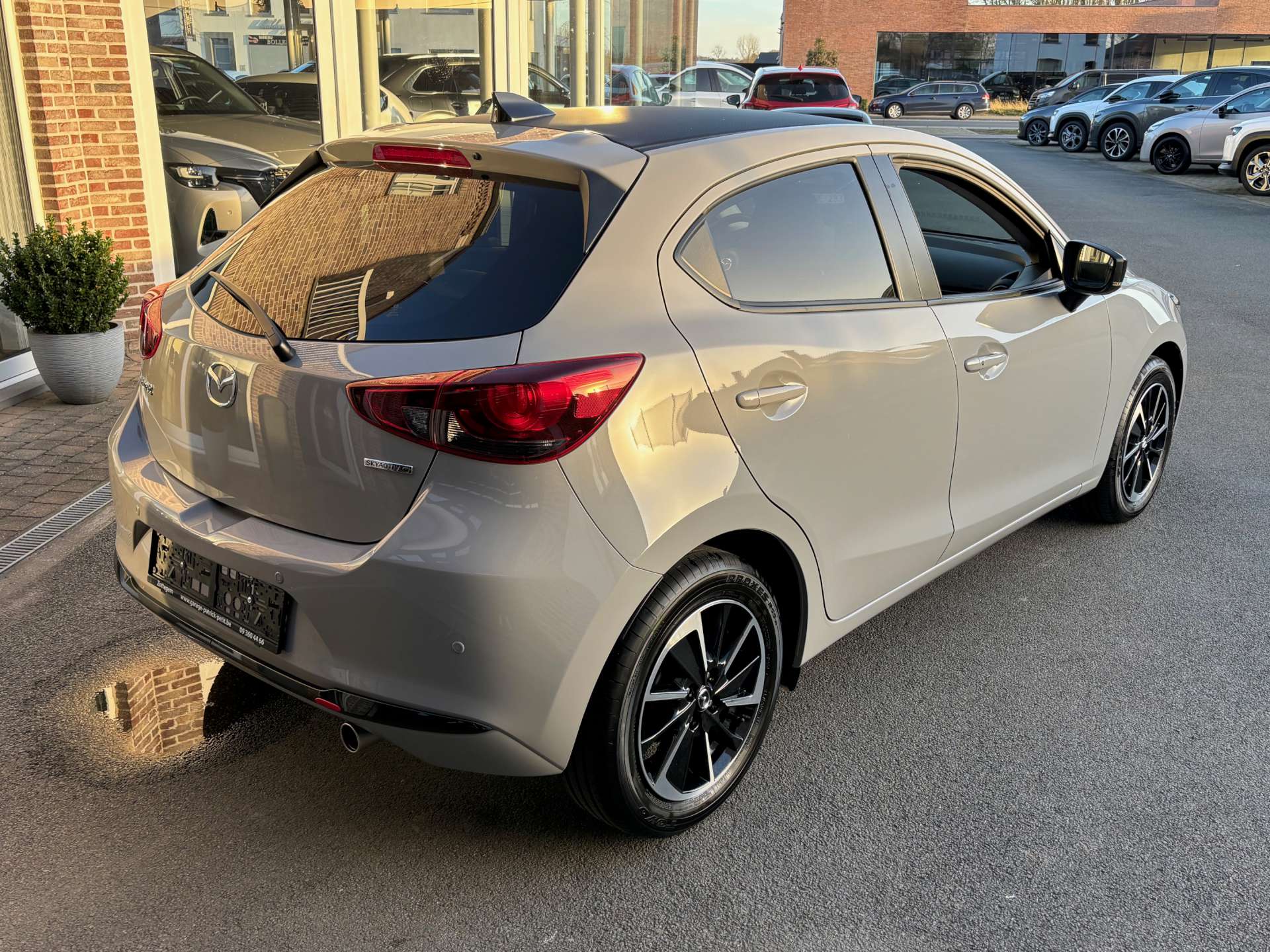 Mazda 2 1.5 SKY-G HOMURA / Leder / Automaat