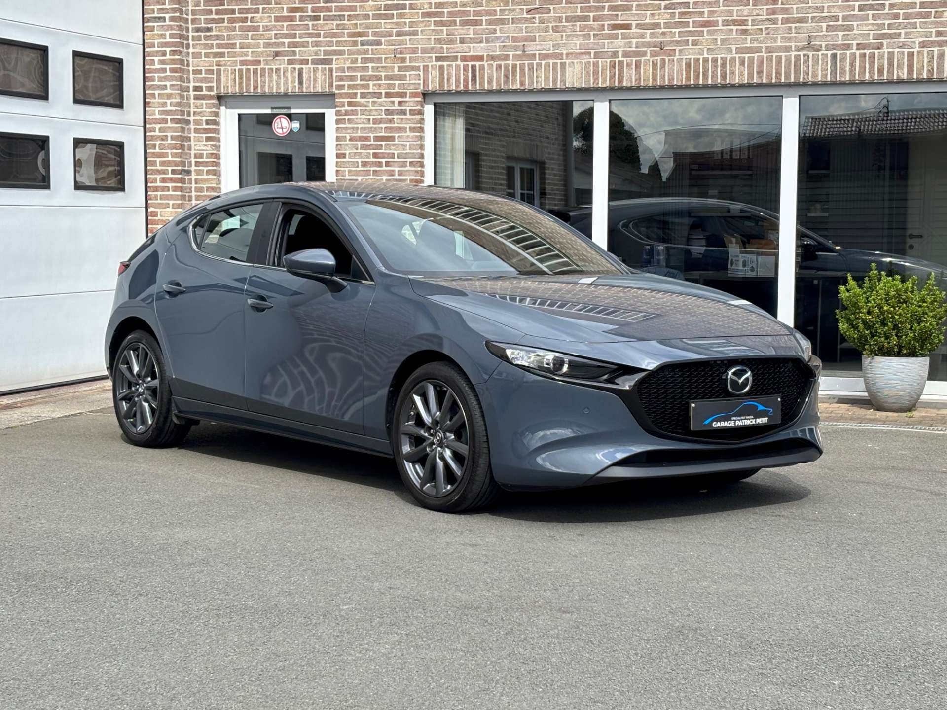 Mazda 3 2.0 M-HYBRID / 360 camera