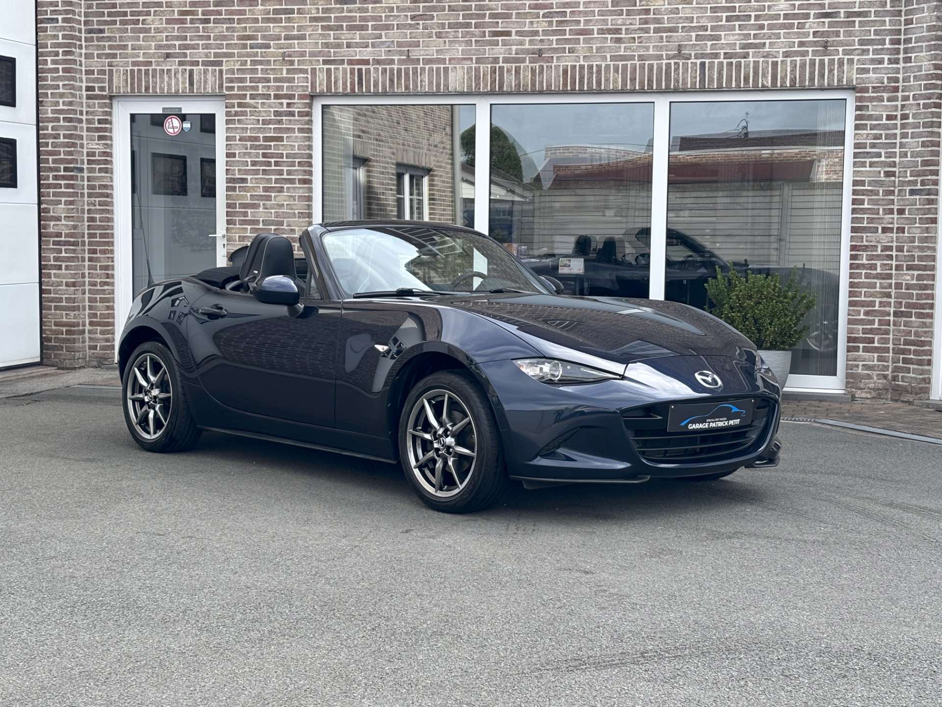 Mazda MX-5 ND 1.5 SKY-G SPORT / Recaro