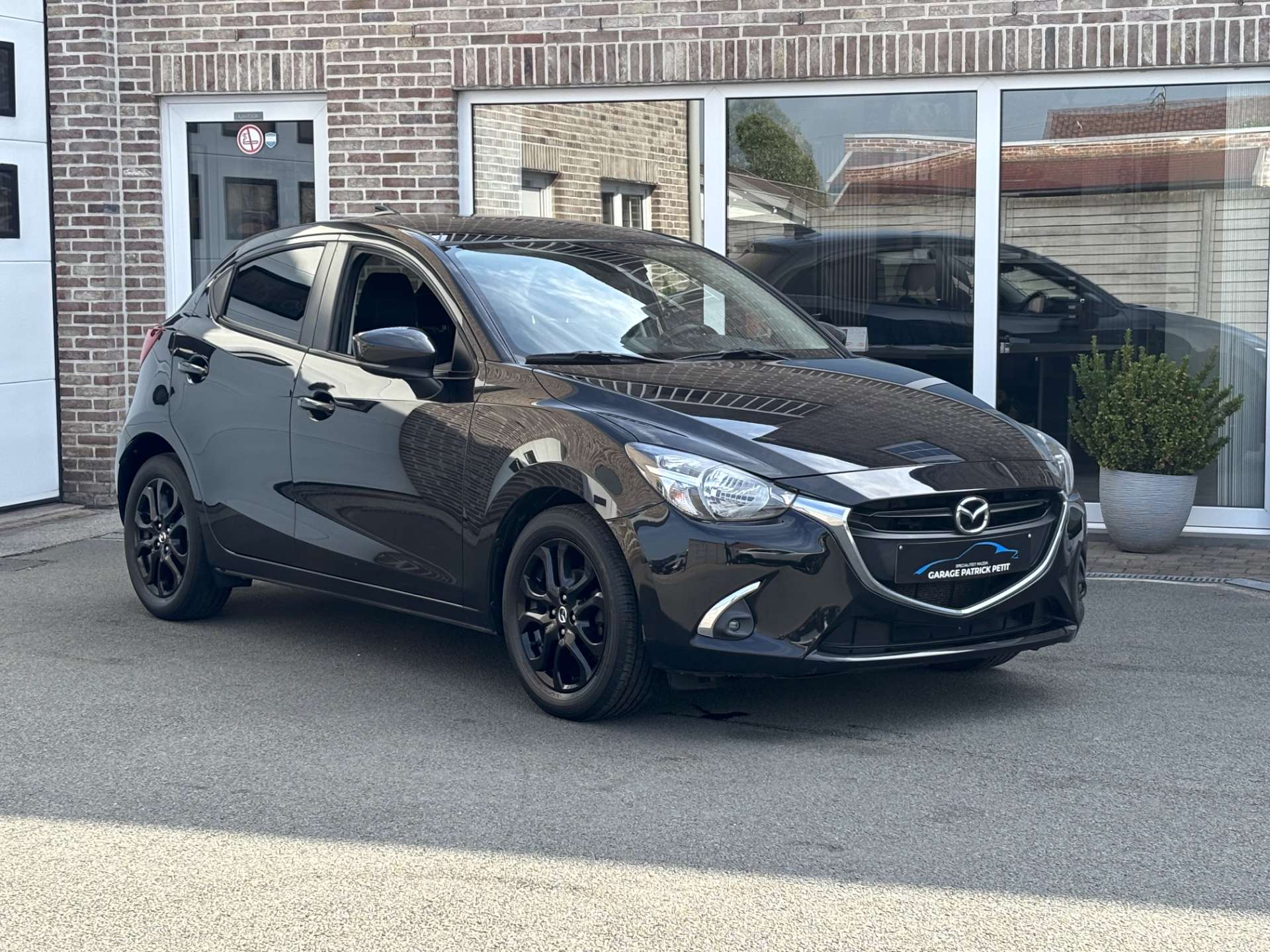 Mazda 2 1.5 SKY-G GINZA