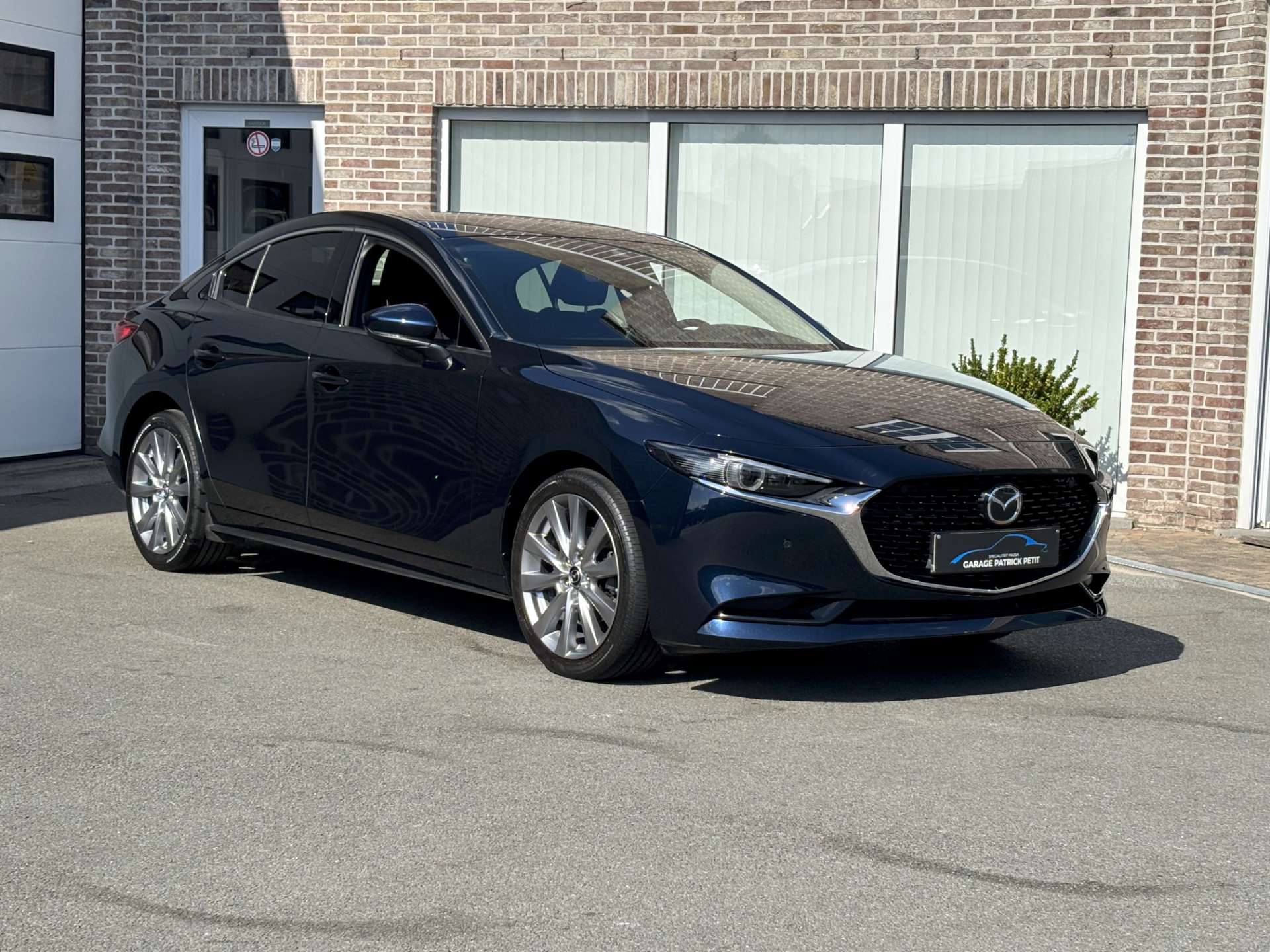 Mazda 3 2.0 M-HYBRID (150pk) Sedan / Automaat / BTW AFTRB