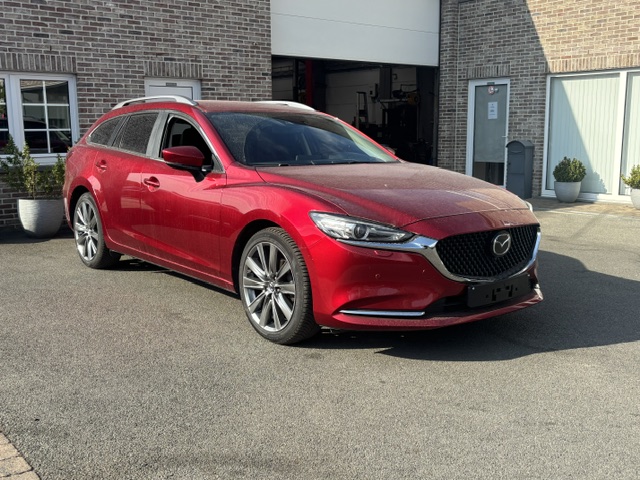 Mazda 6 2.0 SKY-G Break / 360 camera / Apple