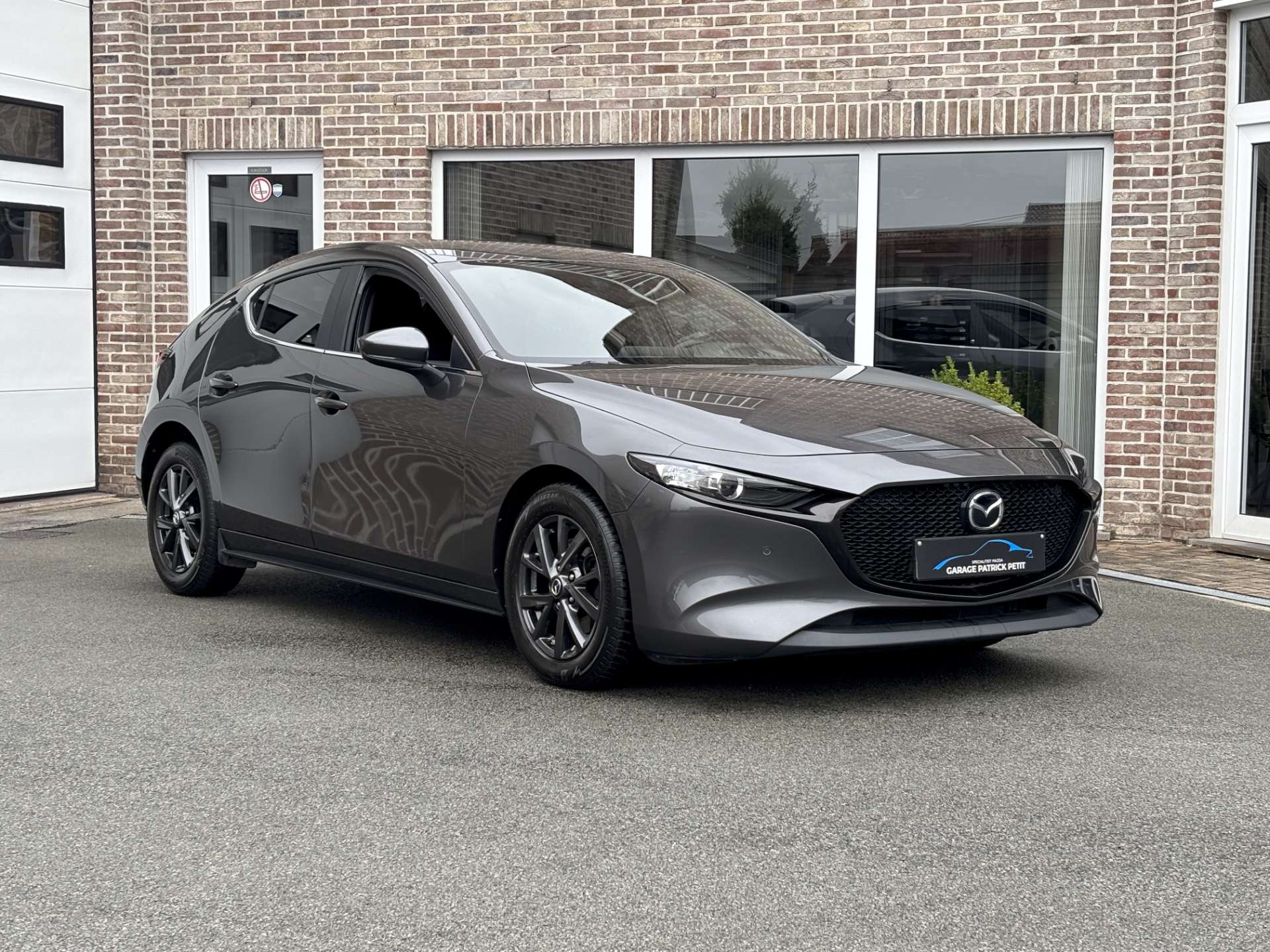 Mazda 3 2.0 M-HYBRID / Camera / Apple