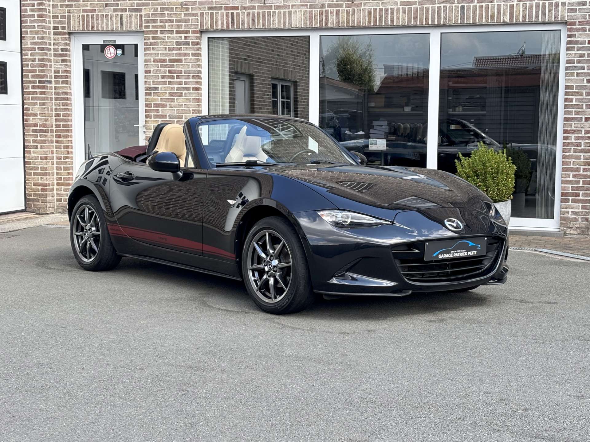 Mazda MX-5 1.5 ND SAKURA