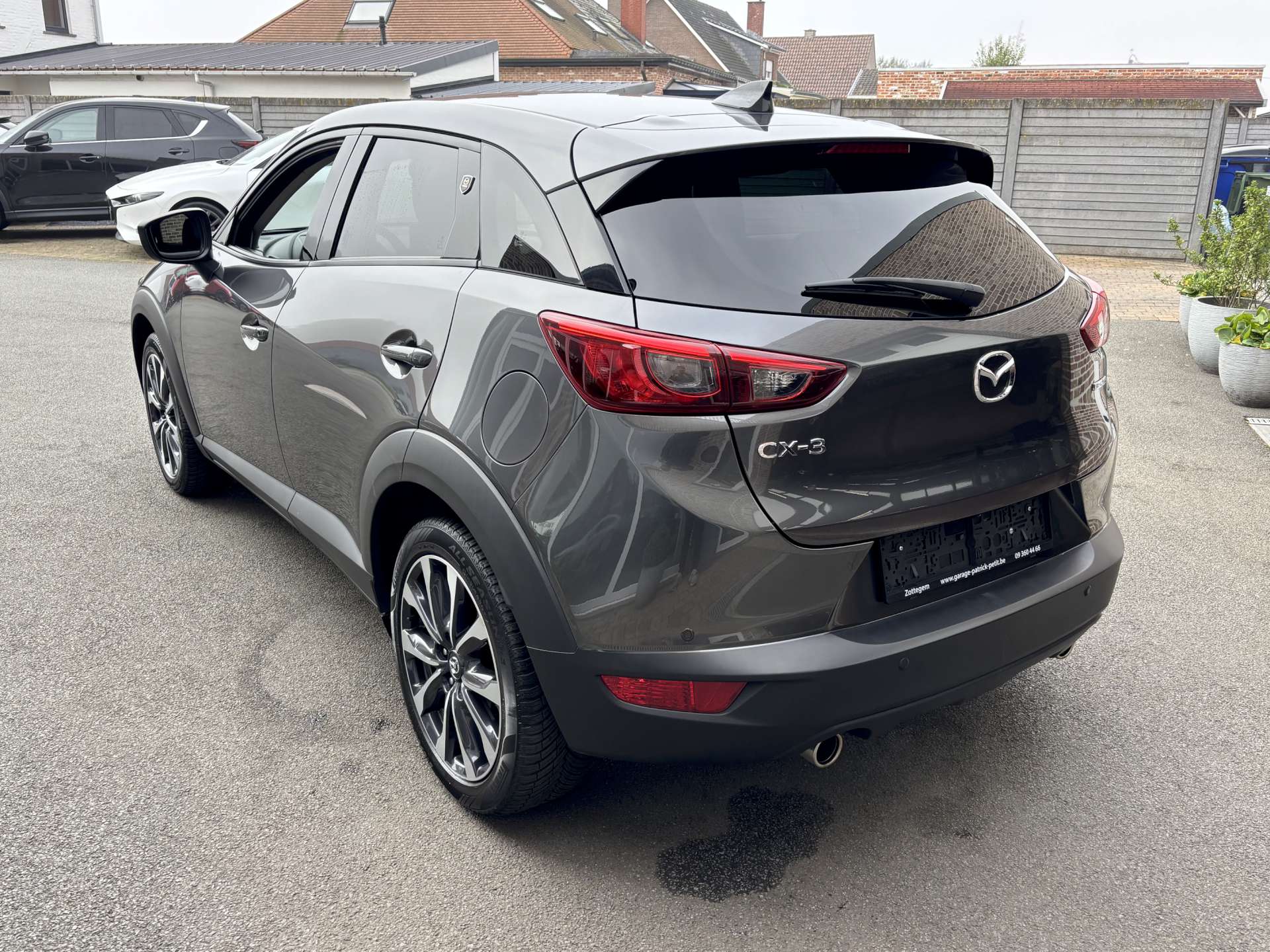 Mazda CX-3 2.0 SKY-G ADVANTAGE / Camera / Apple