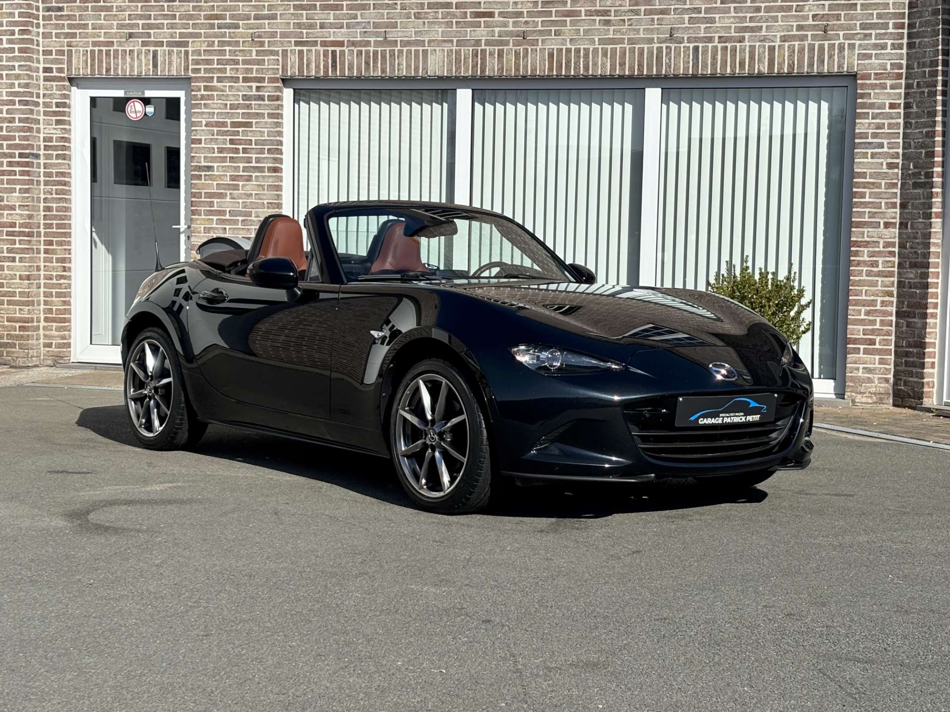 Mazda MX-5 ND 2.0 SKY-G KAZARI