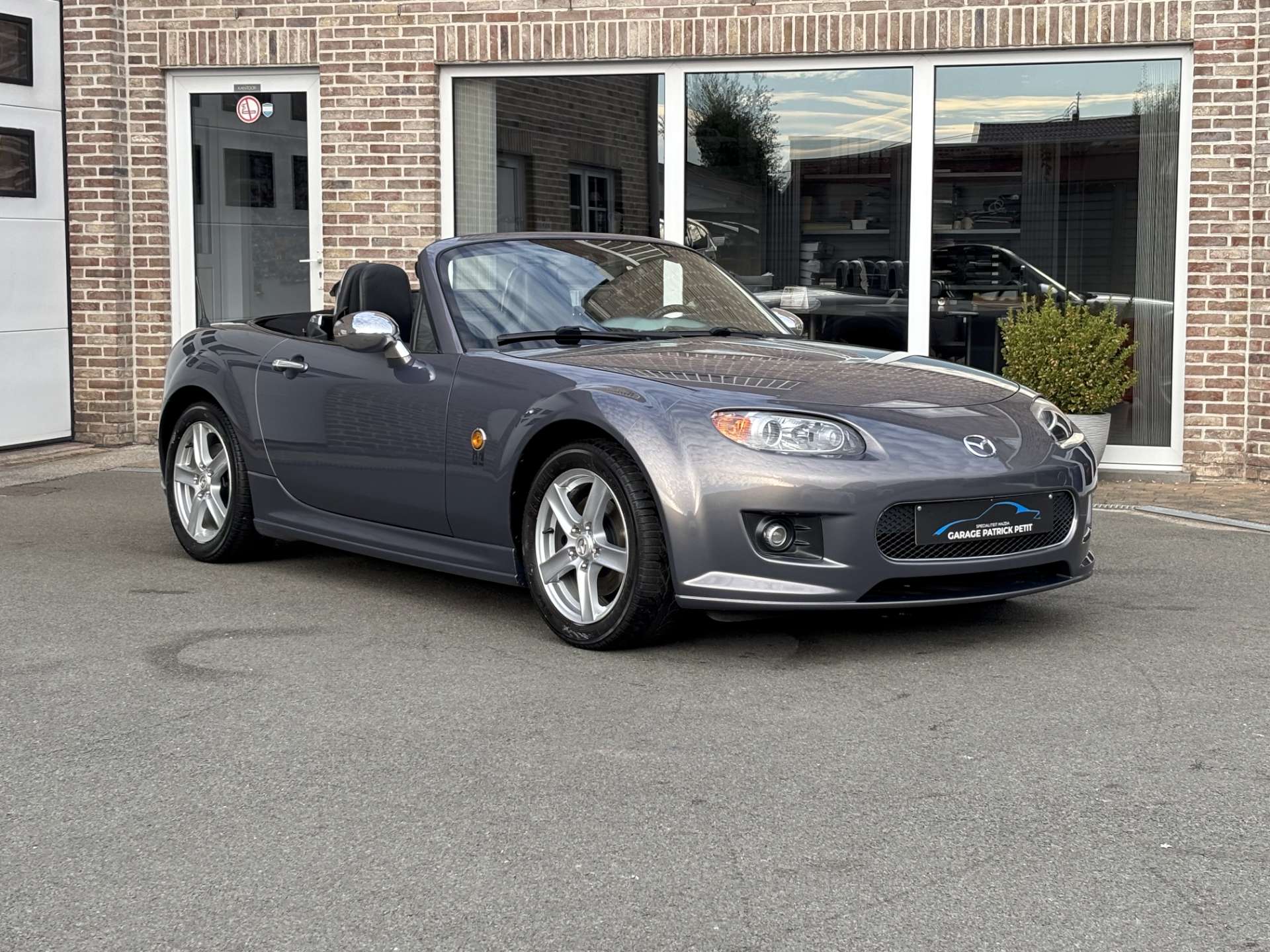 Mazda MX-5 1.8i NC Soft Top / Aero kit