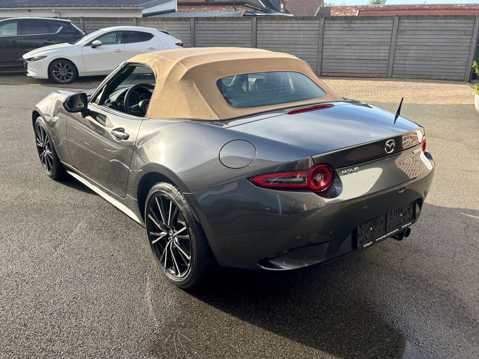 Mazda MX-5 ND 2.0 SKY-G KAZARI / MODEL 2024